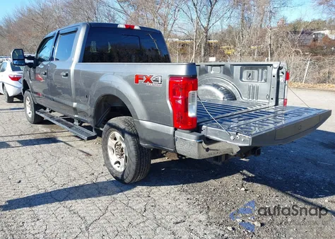 2018 Ford F-250 Xlt из США, поврежденный, VIN 1FT7W2B68JEB24628